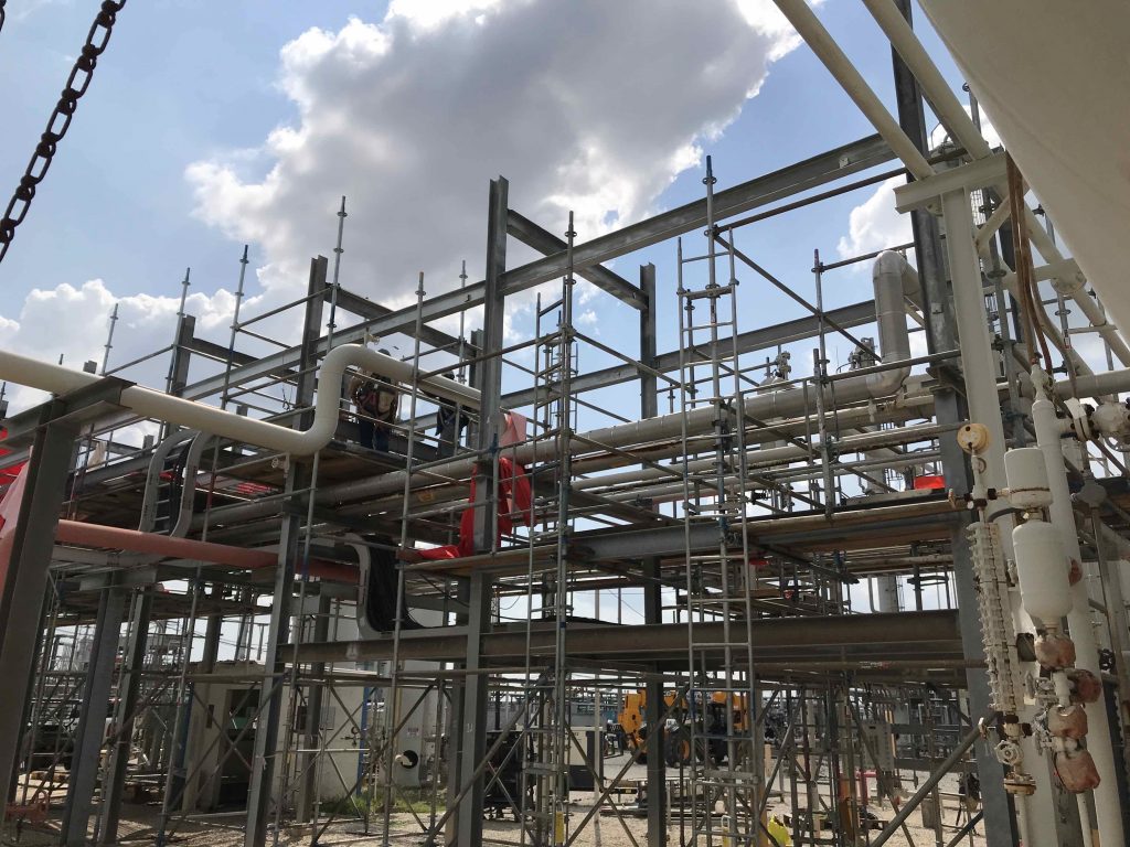Summit Industrial construction on the splitter hot oil replacement project